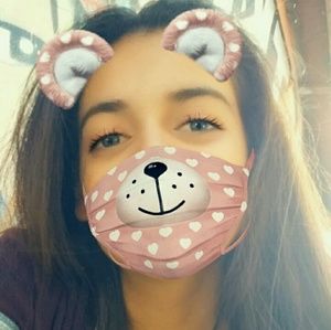 Meet your Posher, Emily